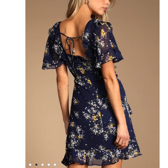 Lulus Dresses & Skirts - NWOT Lulus Navy Blue Floral Flutter Sleeve Mini Dress